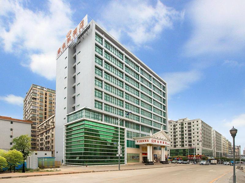 Vienna Classic Shenzhen Longhua Bus Station Exterior photo